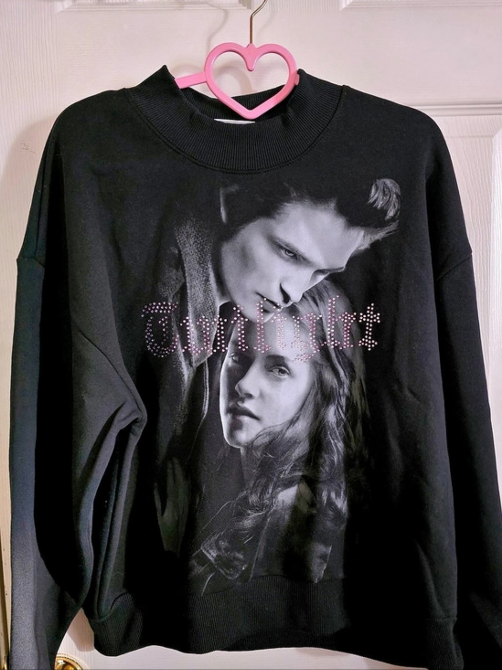 The Twilight Saga Graphic Crewneck Sweater in Black Size Small NWT